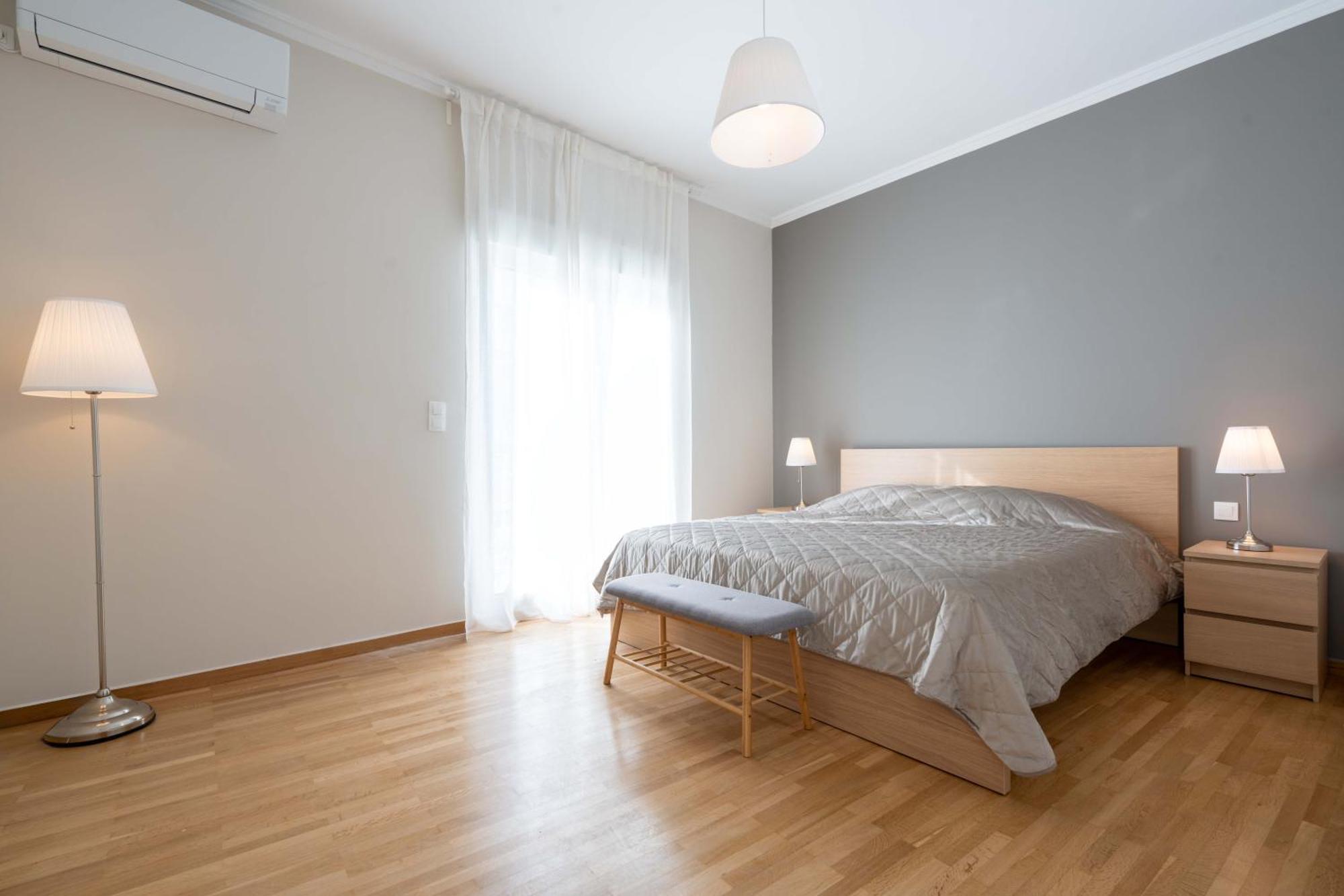 Corner Penthouse In Acropolis Apartment